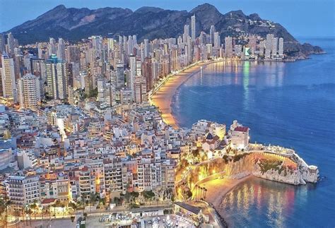 33 € Billigflüge von Porto nach Benidorm 2025 